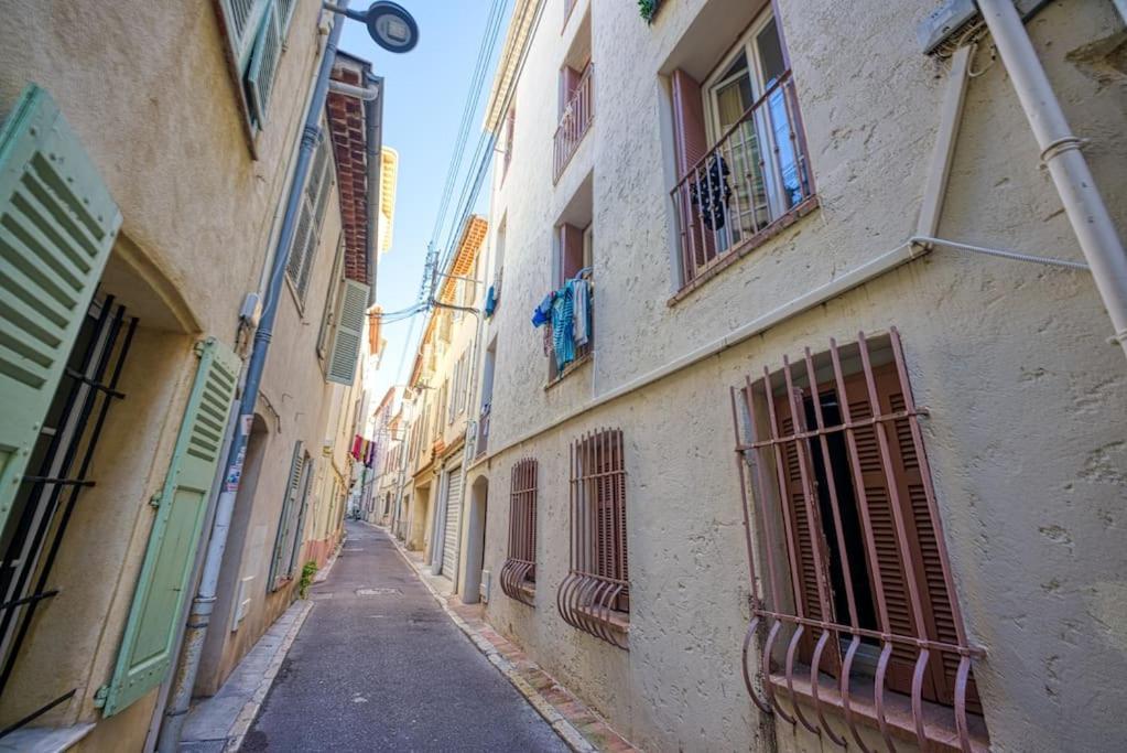 New - 1 Bed Apt Central Antibes Bagian luar foto